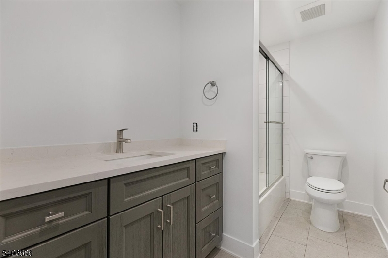 759 Mechlin Corner Rd.