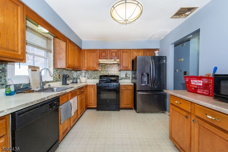 170 Park Heights Ave