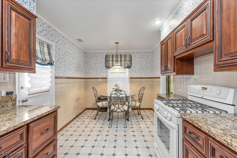 227 Mountainview Ave