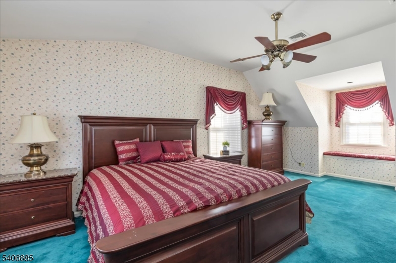 227 Mountainview Ave