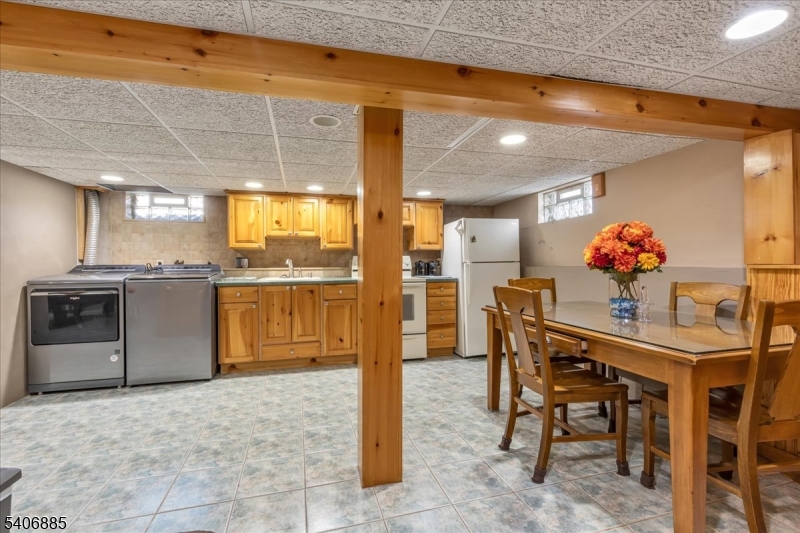 227 Mountainview Ave