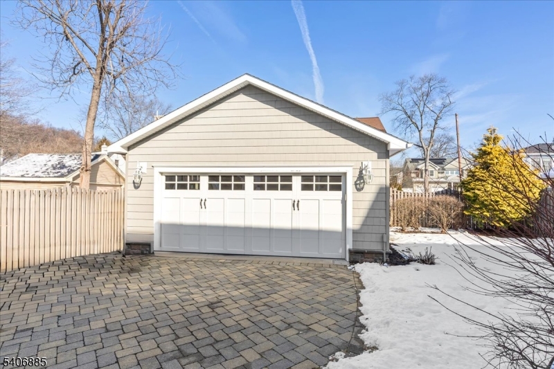 227 Mountainview Ave