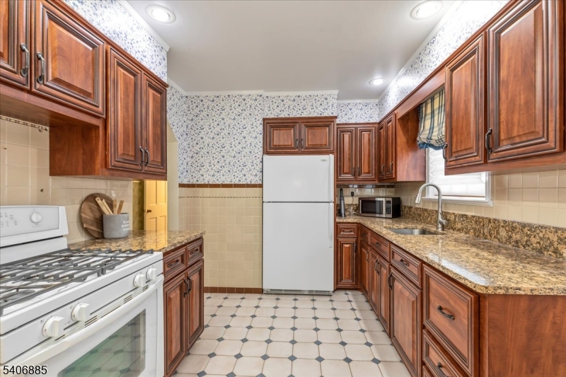 227 Mountainview Ave