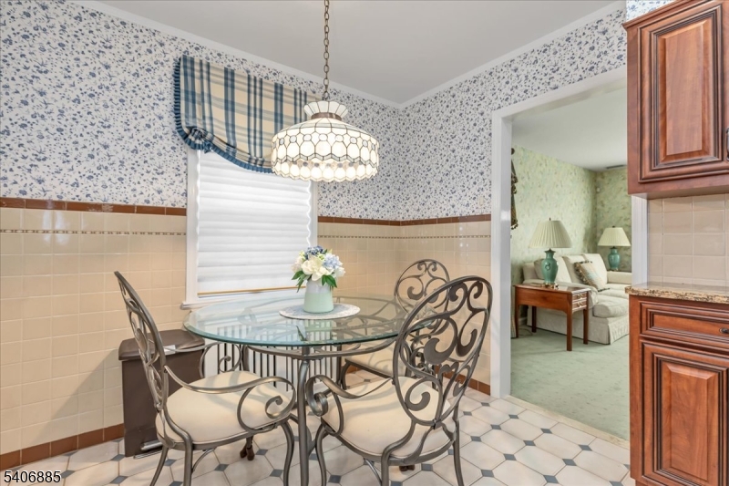 227 Mountainview Ave