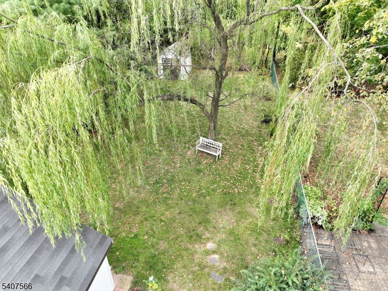 112 Diamond Bridge Ave