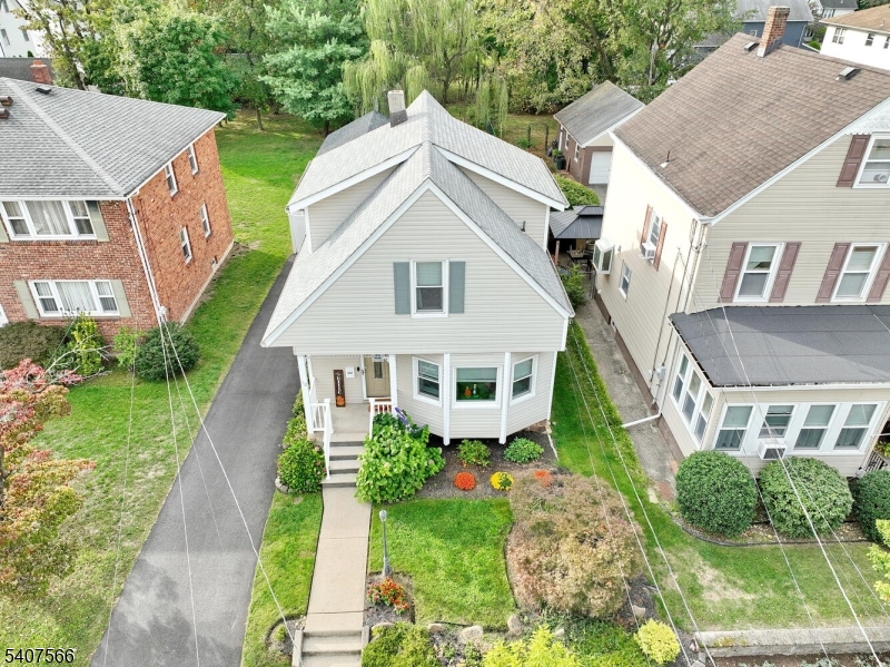 112 Diamond Bridge Ave