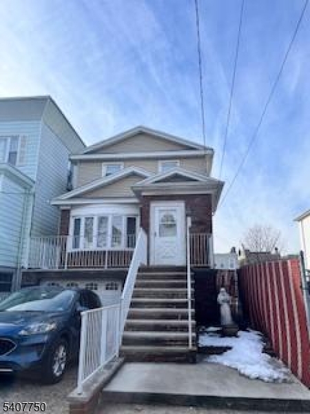 271 Danforth Ave