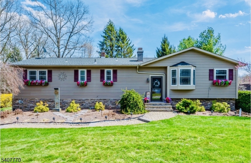 3 Birchwood Dr
