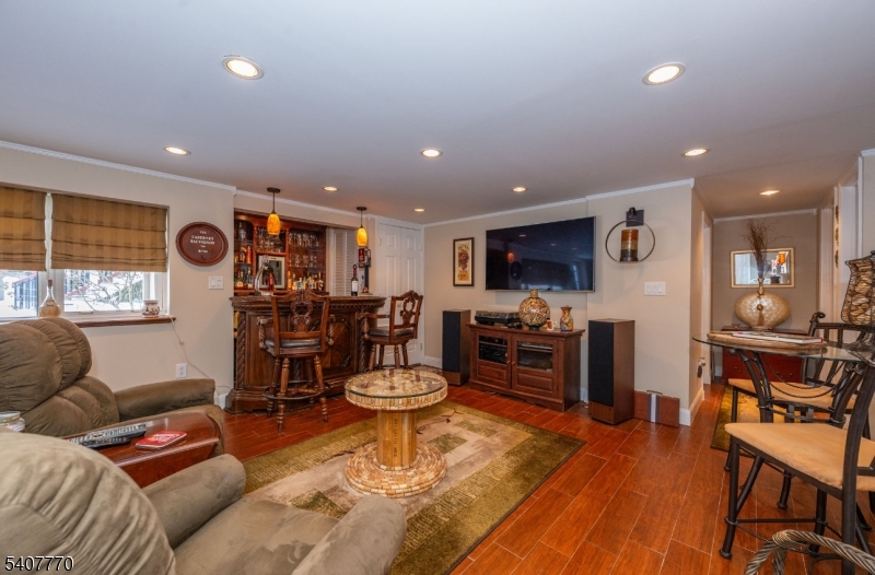 3 Birchwood Dr