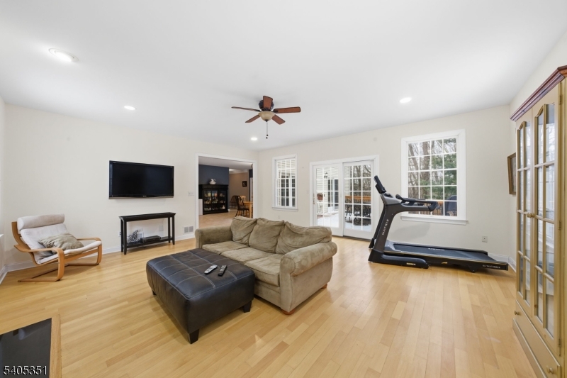 20 SLEEPY HOLLOW ROAD