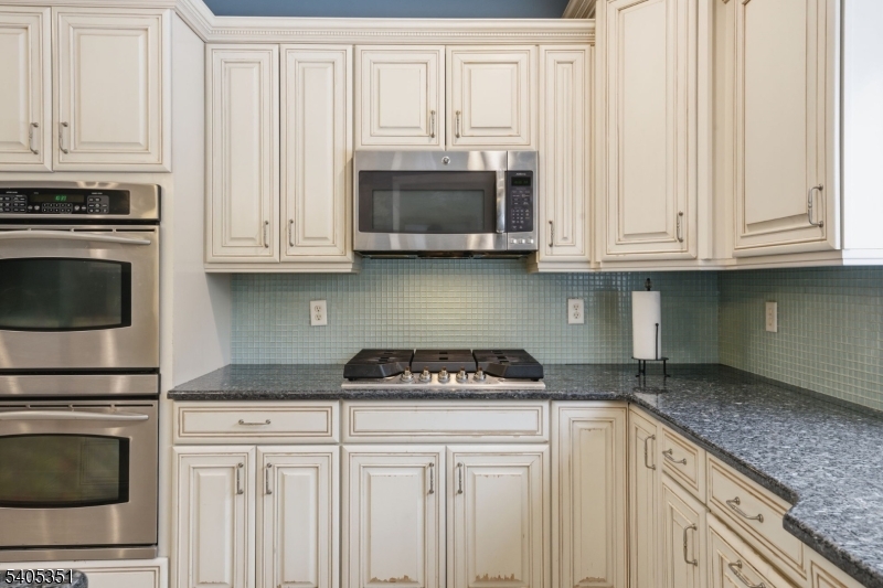 20 SLEEPY HOLLOW ROAD