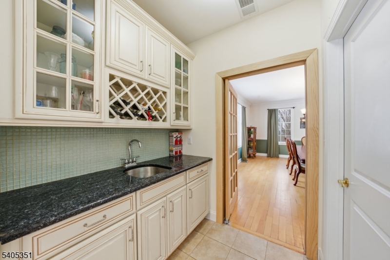 20 SLEEPY HOLLOW ROAD