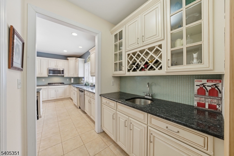 20 SLEEPY HOLLOW ROAD