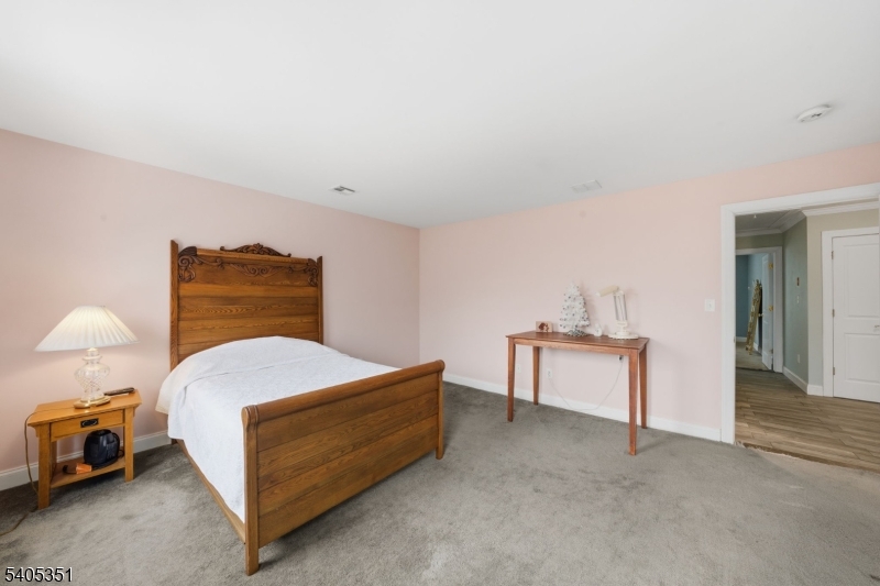 20 SLEEPY HOLLOW ROAD