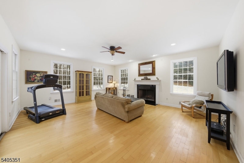 20 SLEEPY HOLLOW ROAD