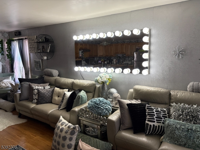 49 Hope St – AKA 119 OXFORD