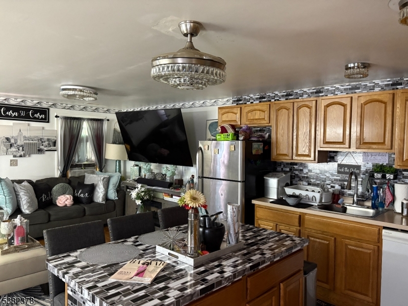 49 Hope St – AKA 119 OXFORD