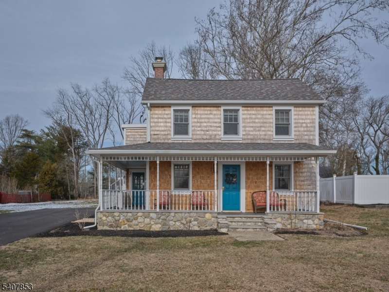 1387 Monmouth Rd