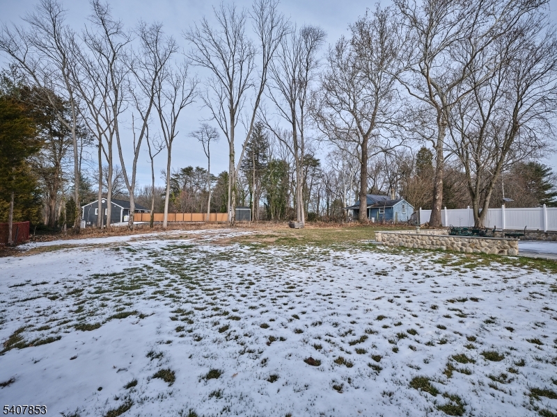 1387 Monmouth Rd