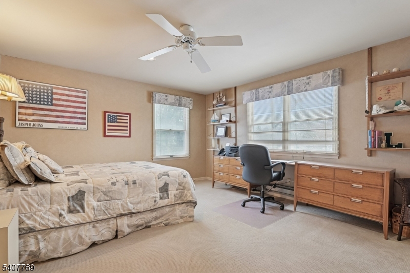 68 E Sherbrooke Pkwy