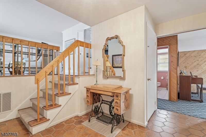 68 E Sherbrooke Pkwy