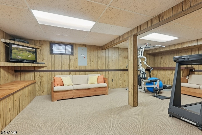 68 E Sherbrooke Pkwy