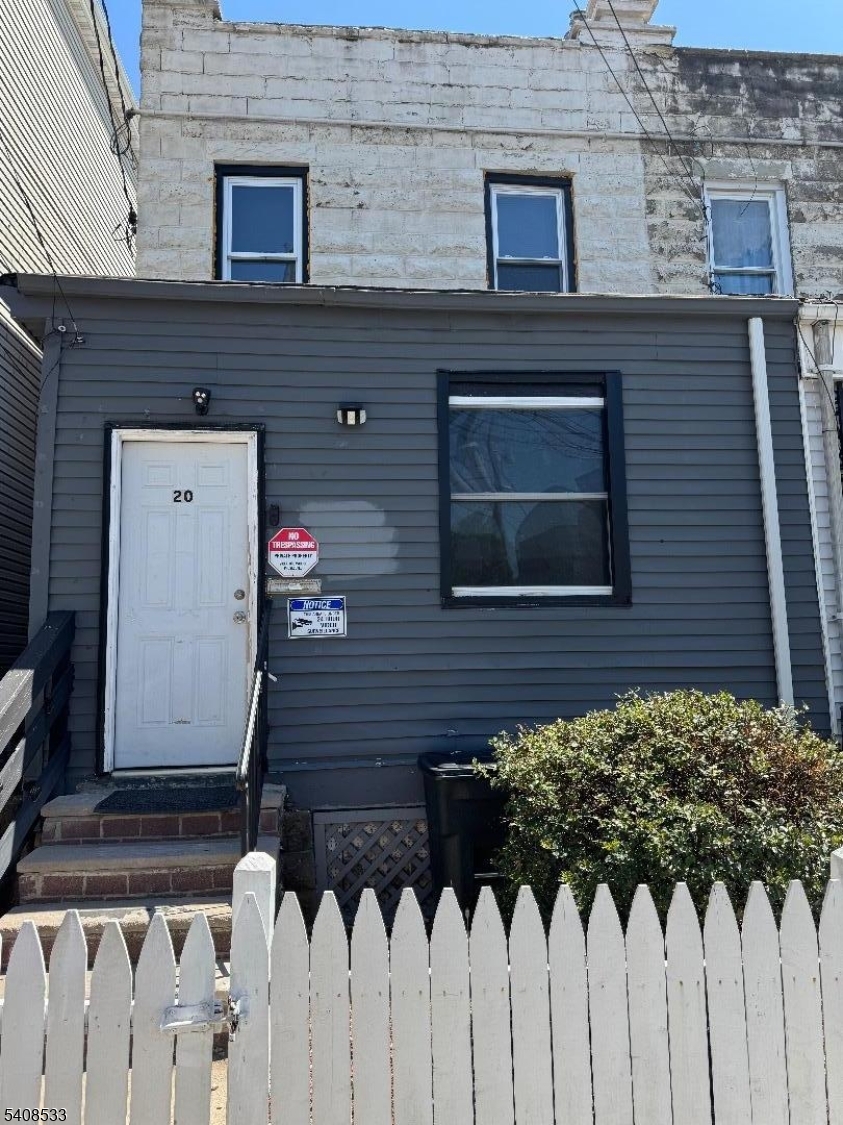 20 Willoughby St