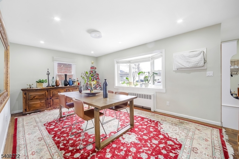 119 E 13Th St