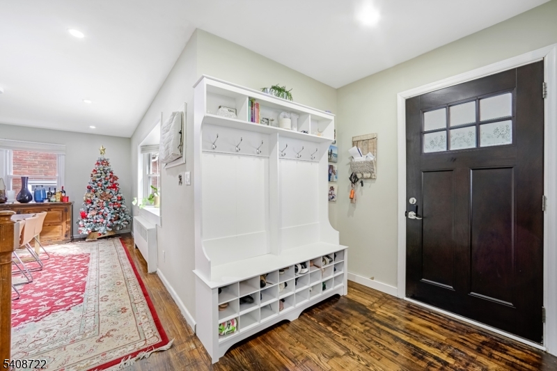 119 E 13Th St