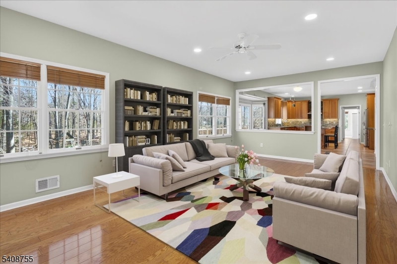 212 Monroe Ave