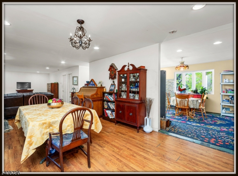 3 Sleepy Hollow Rd