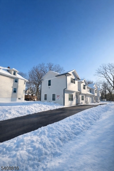 203 Queen Anne Rd