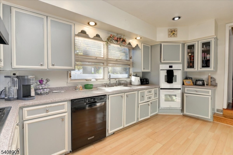 21 Tice Pl