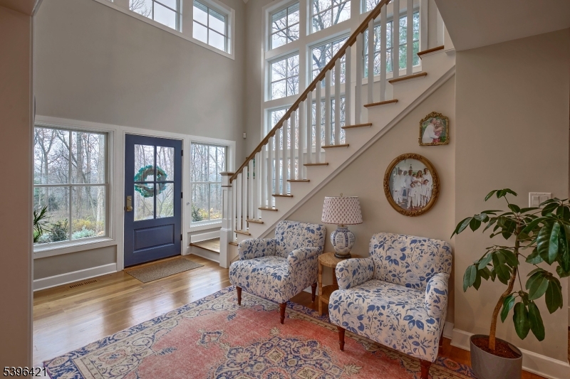 93 Pleasantville Rd