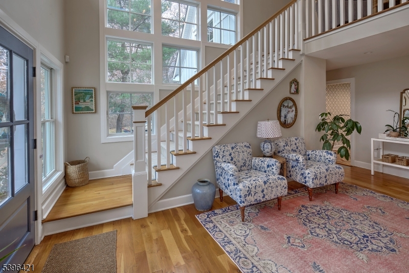 93 Pleasantville Rd