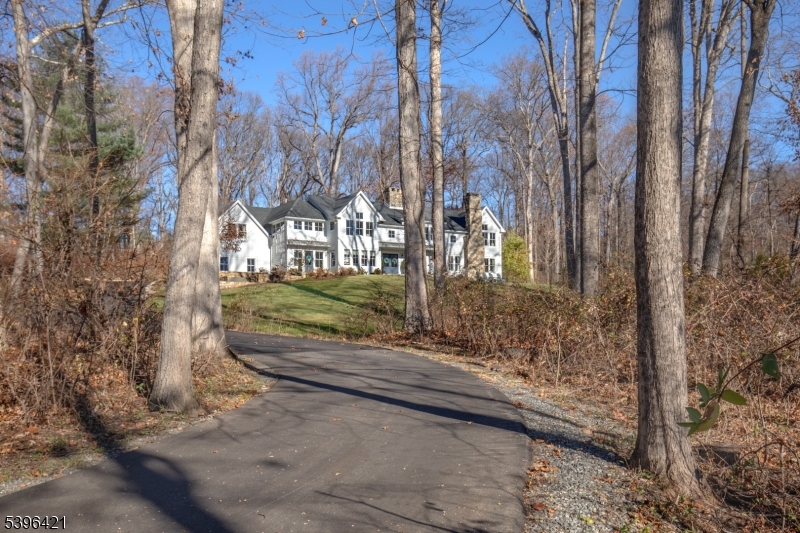 93 Pleasantville Rd