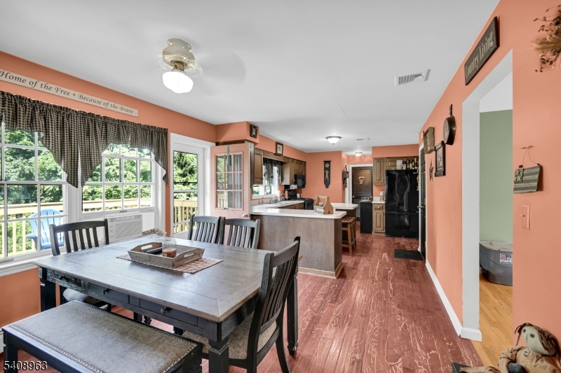 28 Brady Rd