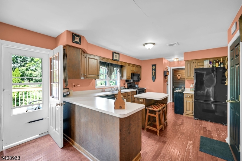 28 Brady Rd