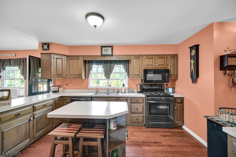 28 Brady Rd