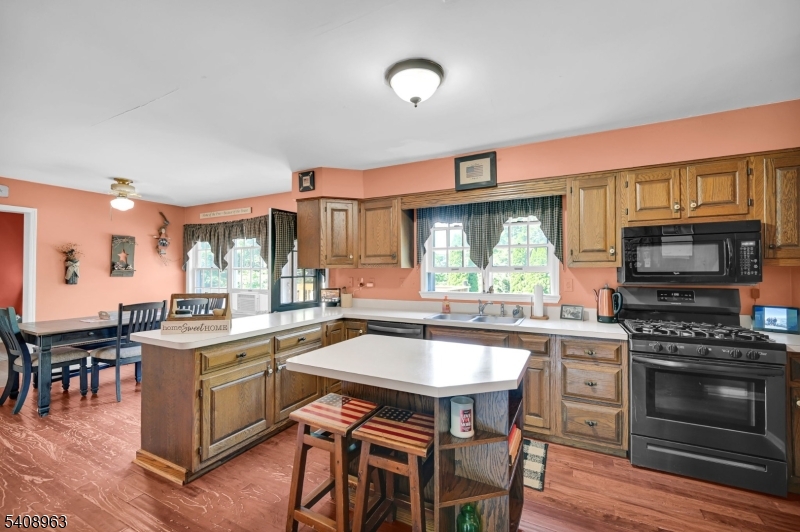 28 Brady Rd