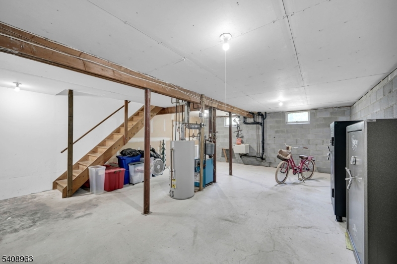 28 Brady Rd