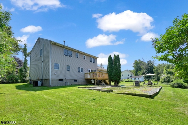 28 Brady Rd
