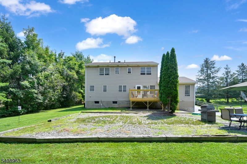 28 Brady Rd