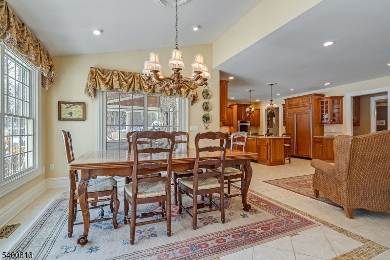 103 Emerald Valley Ln