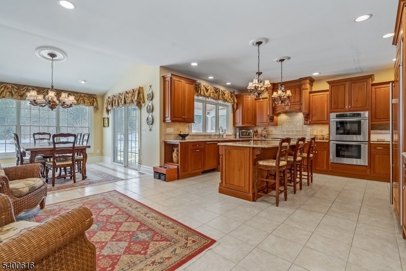 103 Emerald Valley Ln