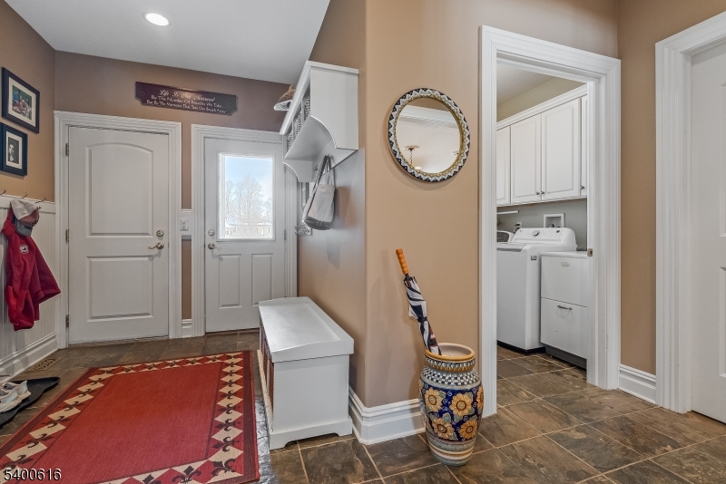 103 Emerald Valley Ln