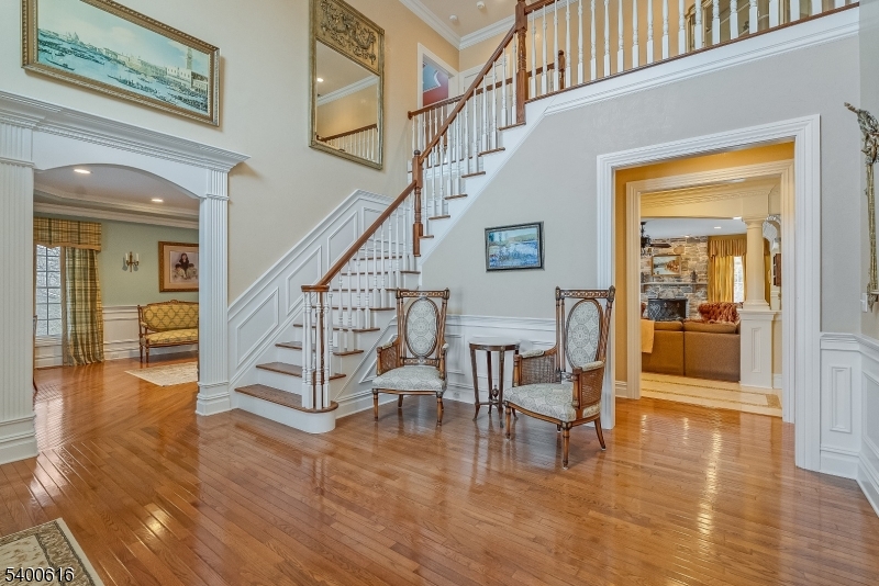 103 Emerald Valley Ln