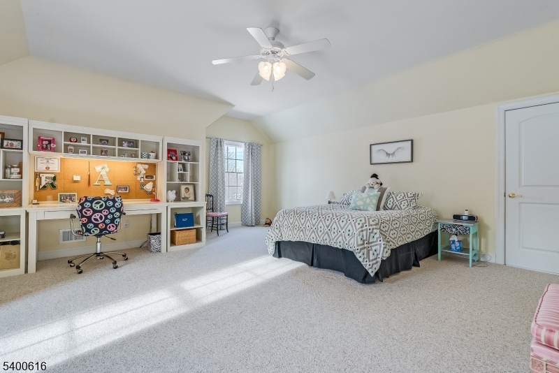103 Emerald Valley Ln