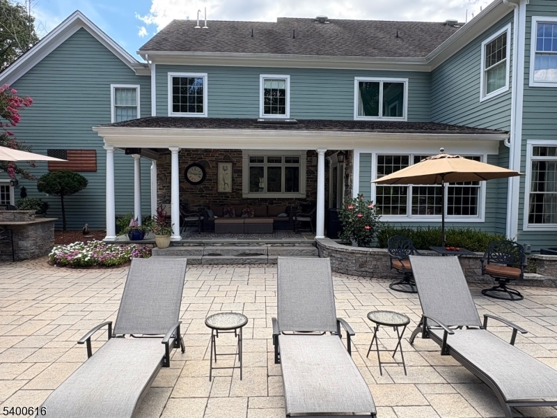 103 Emerald Valley Ln