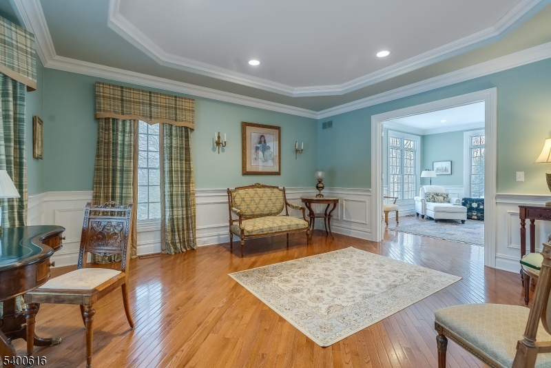 103 Emerald Valley Ln